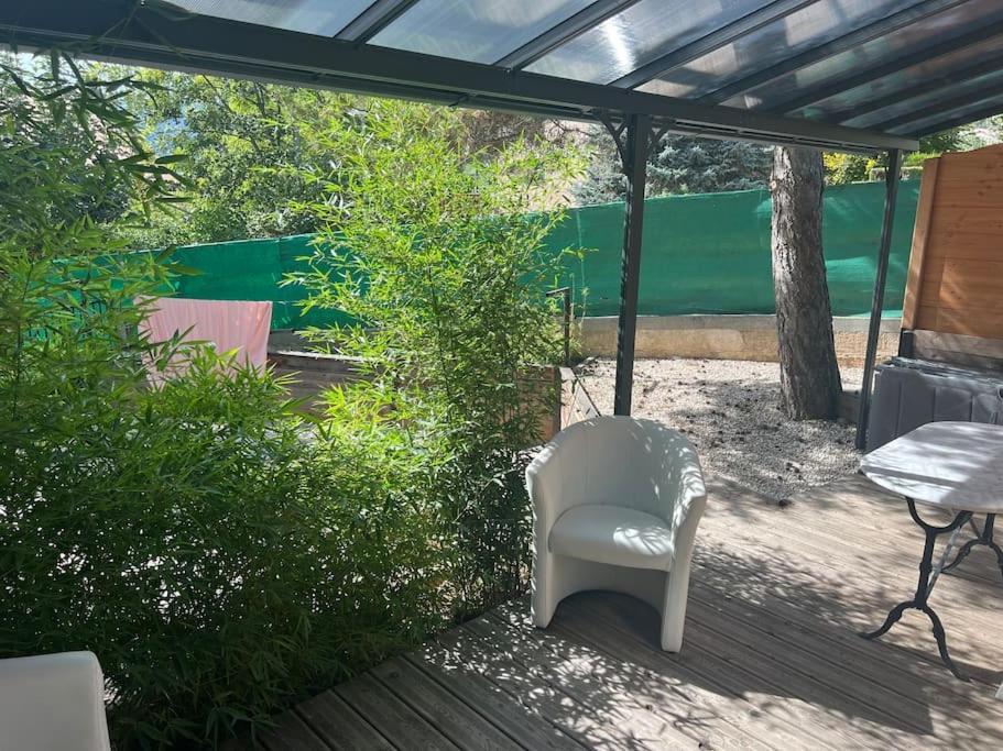 Le Bethanie Apartment
